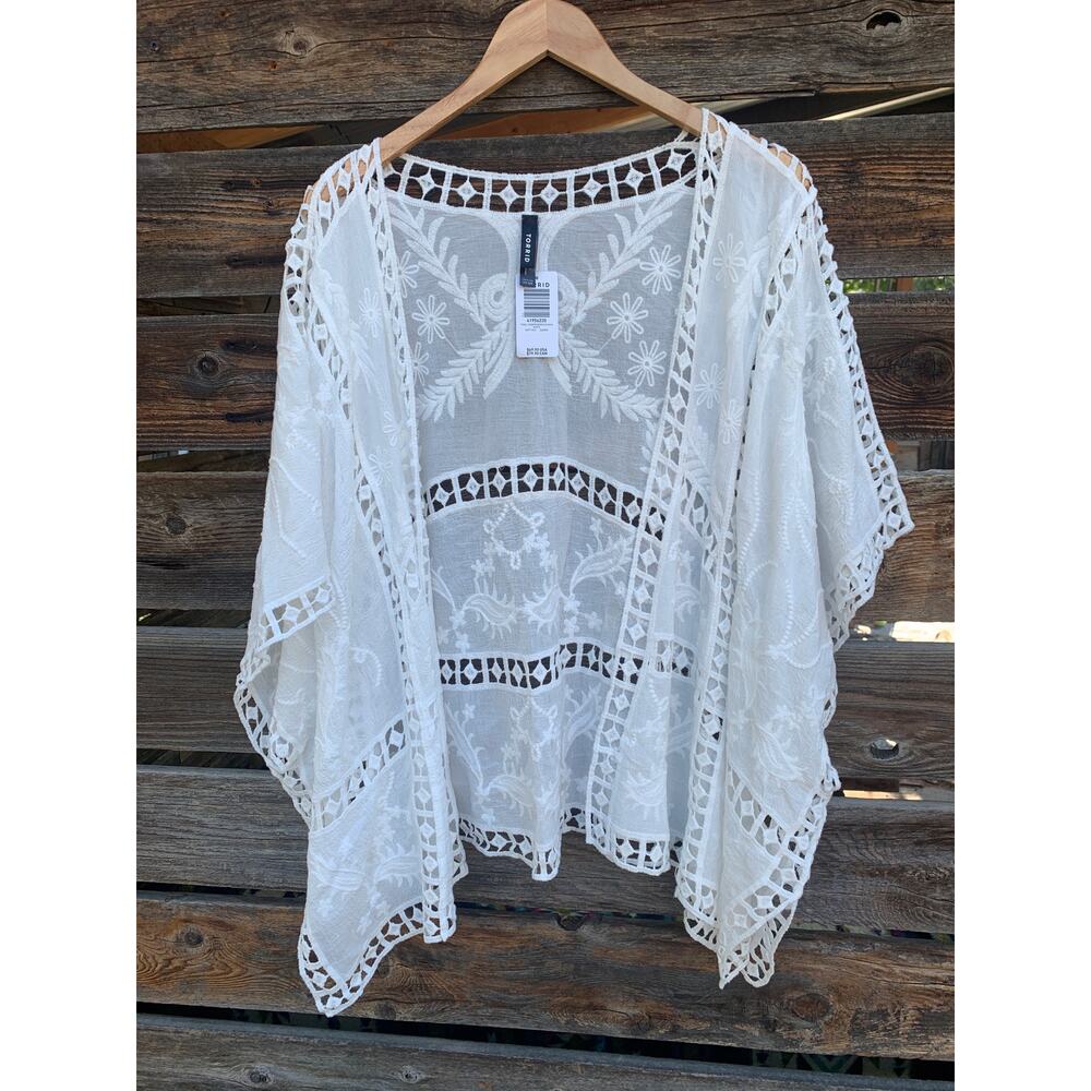 NEW Torrid White Crochet Lace Inset Kimono One Size